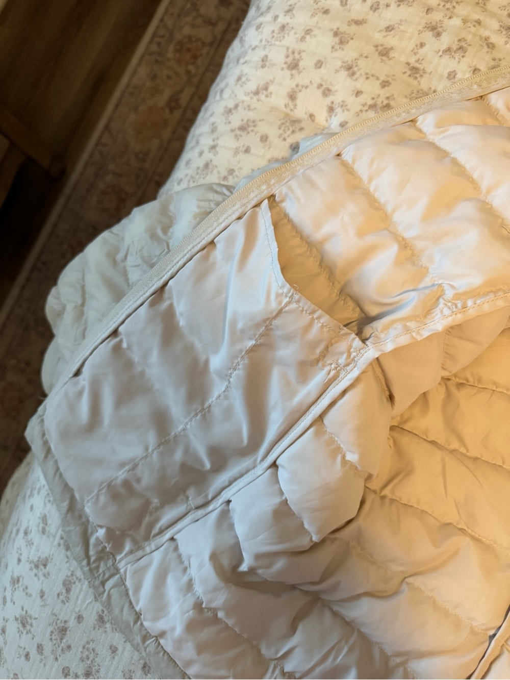 Amazon Essentials Puffer Jacket - Picture 3 of 4